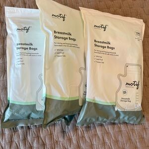 Motif Medical Breastmilk Storage Bags - White and Gray